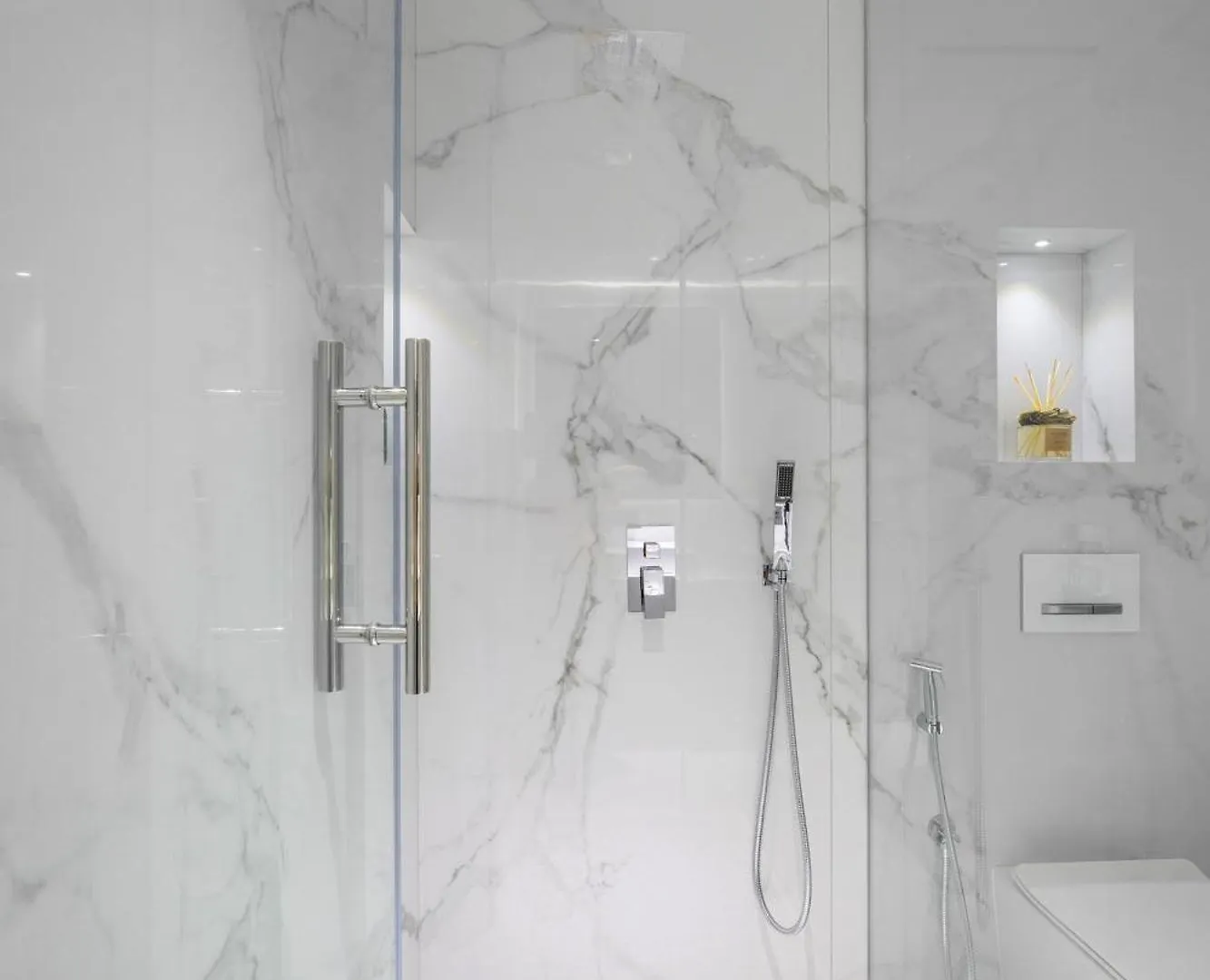 Lägenhet Seaside Elegance - New Luxury 3-Bedroom Apt In Jbr Dubai