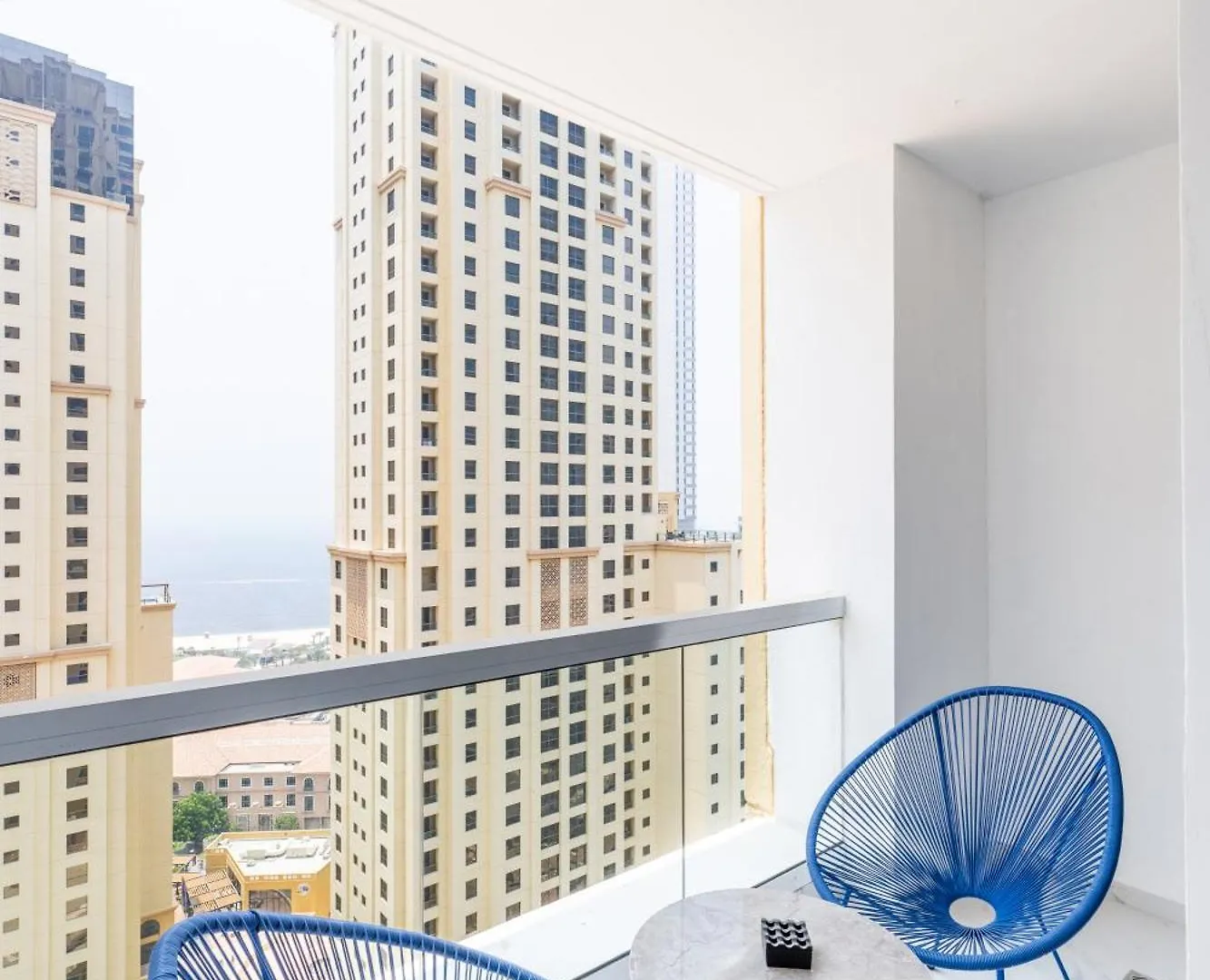 Seaside Elegance - New Luxury 3-Bedroom Apt In Jbr Dubai Lägenhet